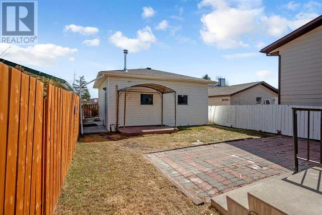 948 Riverbend Drive Se, House detached with 3 bedrooms, 2 bathrooms and 2 parking in Calgary AB | Image 35