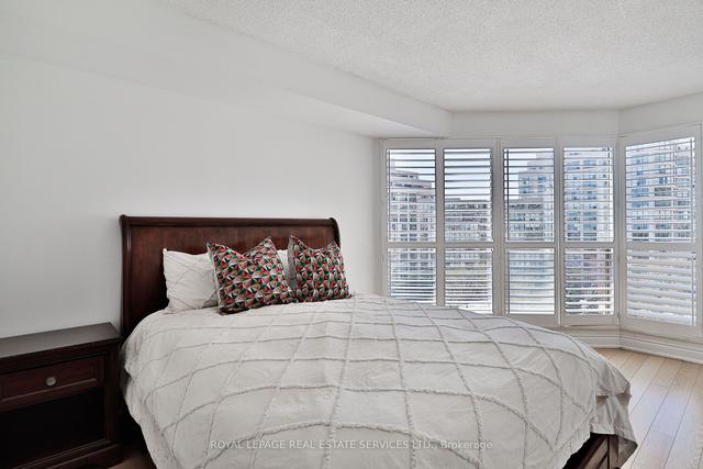720 - 2261 Lake Shore Blvd W, Condo with 1 bedrooms, 2 bathrooms and 1 parking in Toronto ON | Image 19