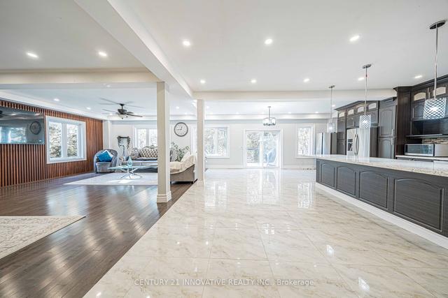 24 Cedarview Dr, House detached with 6 bedrooms, 9 bathrooms and 8 parking in Toronto ON | Image 7