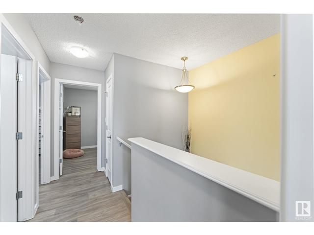 7704 24 Av Sw, House detached with 3 bedrooms, 2 bathrooms and 2 parking in Edmonton AB | Image 24