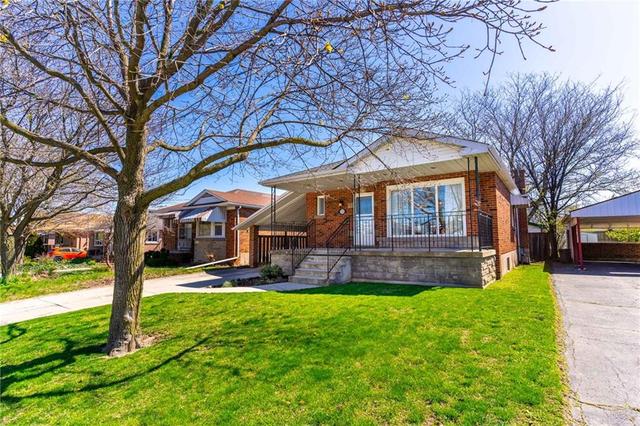 323 East 31st Street, House detached with 3 bedrooms, 2 bathrooms and 2 parking in Hamilton ON | Image 3