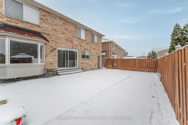 16 Balmy Way, House detached with 5 bedrooms, 4 bathrooms and 6 parking in Brampton ON | Image 35