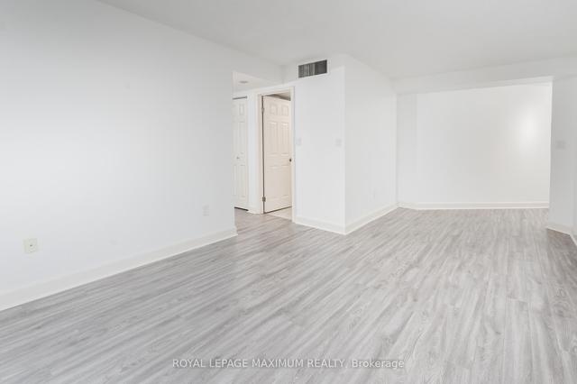 1704 - 5 Concorde Pl S, Condo with 1 bedrooms, 1 bathrooms and 1 parking in Toronto ON | Image 4