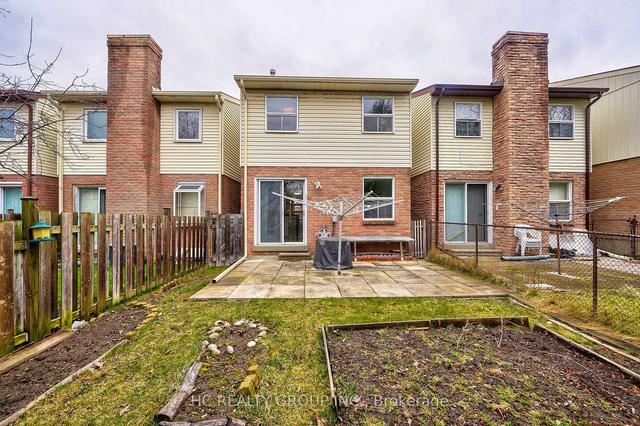43 Sandyhook Sq, House detached with 3 bedrooms, 3 bathrooms and 2 parking in Toronto ON | Image 14