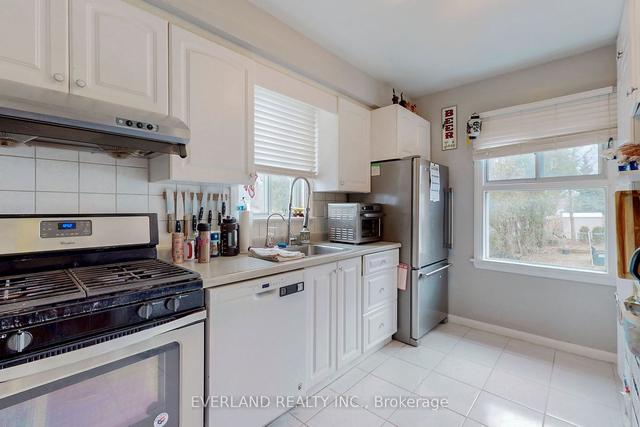1 Calderon Cres, House detached with 3 bedrooms, 3 bathrooms and 7 parking in Toronto ON | Image 28