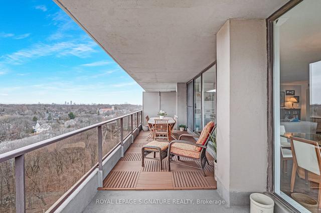 1201 - 20 Avoca Ave, Condo with 2 bedrooms, 2 bathrooms and 1 parking in Toronto ON | Image 2