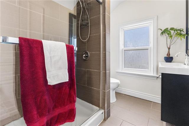 18 Prince Street, House detached with 3 bedrooms, 1 bathrooms and 2 parking in St. Catharines ON | Image 19