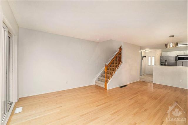 18 Festive Private, Townhouse with 2 bedrooms, 2 bathrooms and 2 parking in Ottawa ON | Image 9