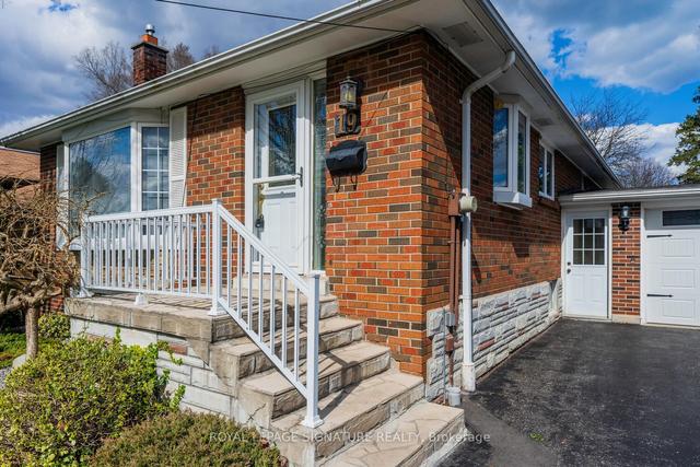 19 Wooster Wood, House detached with 3 bedrooms, 2 bathrooms and 5 parking in Toronto ON | Image 37