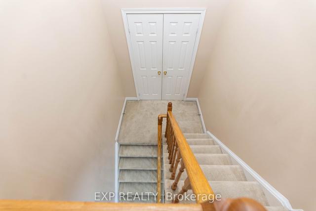 16 Ashdale Rd, House semidetached with 3 bedrooms, 3 bathrooms and 4 parking in Brampton ON | Image 19