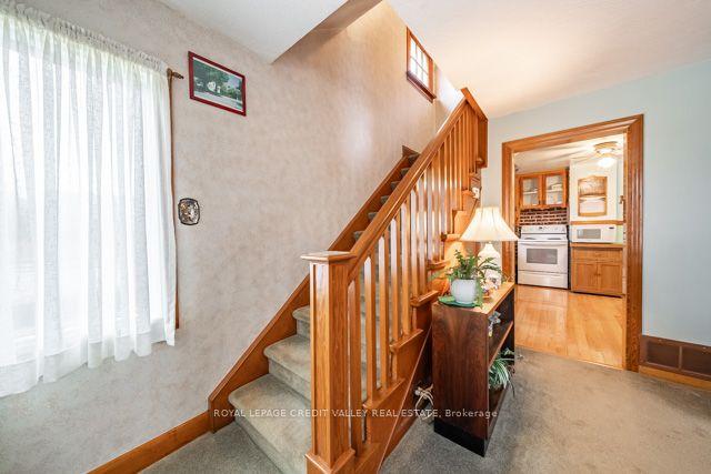 42 Beech St, House detached with 3 bedrooms, 1 bathrooms and 4 parking in Brampton ON | Image 11
