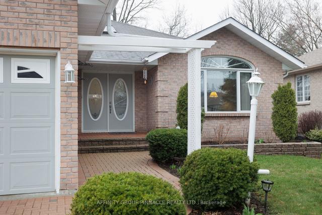14 Hillview Dr, House detached with 2 bedrooms, 3 bathrooms and 6 parking in Kawartha Lakes ON | Image 34