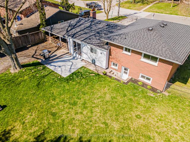11 Monterey Cres, House detached with 3 bedrooms, 2 bathrooms and 5 parking in London ON | Image 24