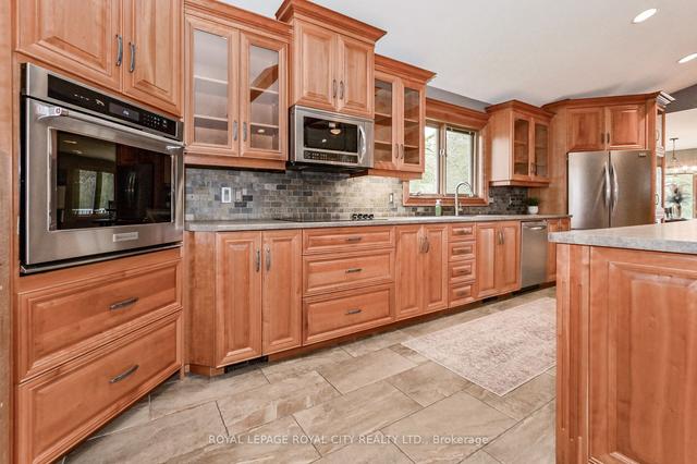 7242 Wellington Rd 17 Rd, House detached with 4 bedrooms, 2 bathrooms and 13 parking in Mapleton ON | Image 38