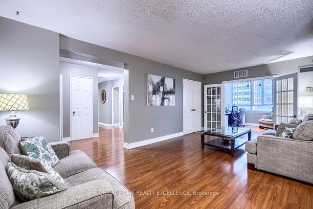 911 - 5 Lisa St, Condo with 3 bedrooms, 2 bathrooms and 1 parking in Brampton ON | Image 26