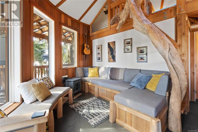 1015 Peninsula Rd, Home with 0 bedrooms, 0 bathrooms and null parking in Ucluelet BC | Image 4