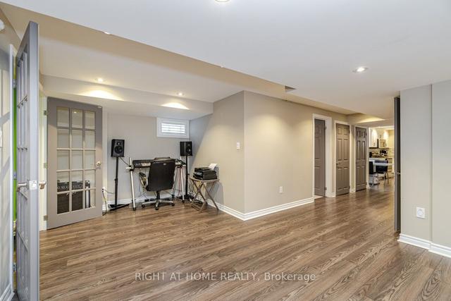 56 Pagnello Crt, House detached with 4 bedrooms, 5 bathrooms and 8 parking in Markham ON | Image 25