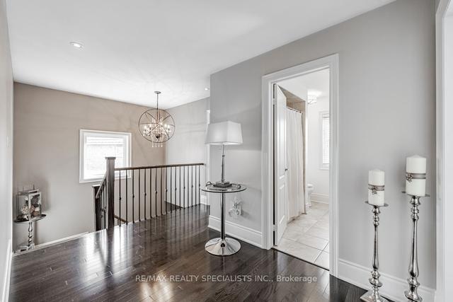 14 Cameo Crt, House detached with 4 bedrooms, 6 bathrooms and 6 parking in Brampton ON | Image 11