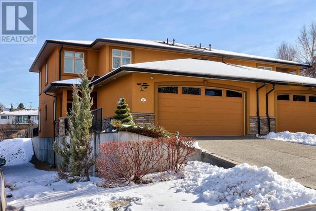 819 - 15 Hudsons Bay Trail, House semidetached with 4 bedrooms, 4 bathrooms and null parking in Kamloops BC | Image 2