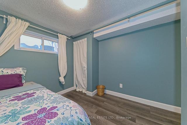 65 Roman Cres, House semidetached with 2 bedrooms, 3 bathrooms and 3 parking in Brantford ON | Image 21