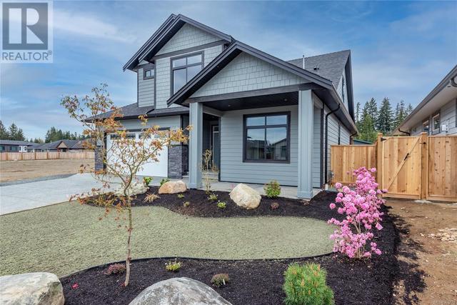 721 Beaver Creek Blvd, House detached with 3 bedrooms, 3 bathrooms and 2 parking in Campbell River BC | Image 3