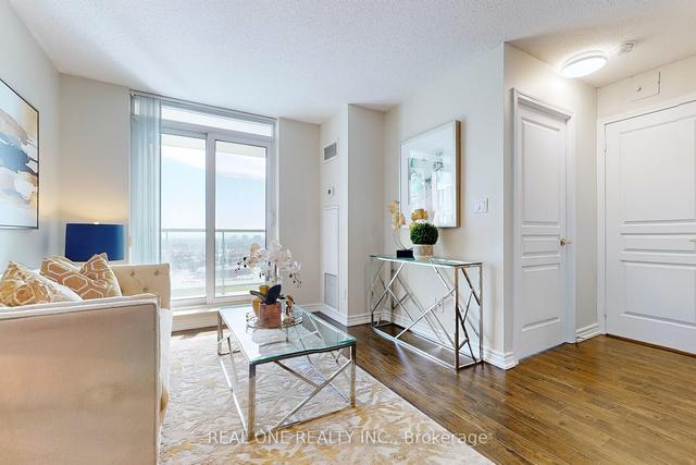1704 - 4879 Kimbermount Ave, Condo with 2 bedrooms, 2 bathrooms and 1 parking in Mississauga ON | Image 5