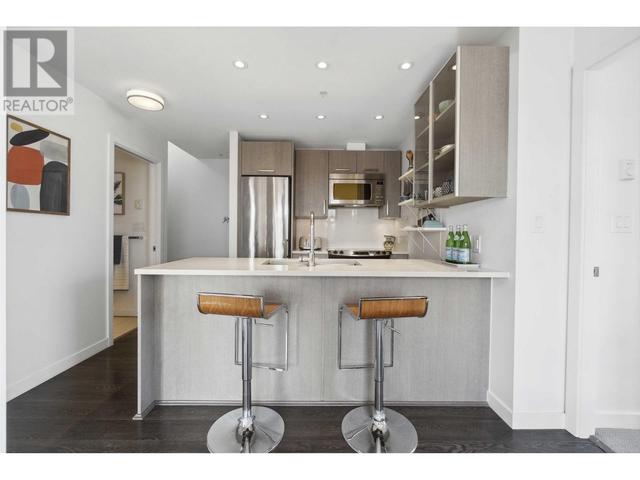 ph4 - 933 E Hastings Street, Condo with 2 bedrooms, 1 bathrooms and 1 parking in Vancouver BC | Image 4