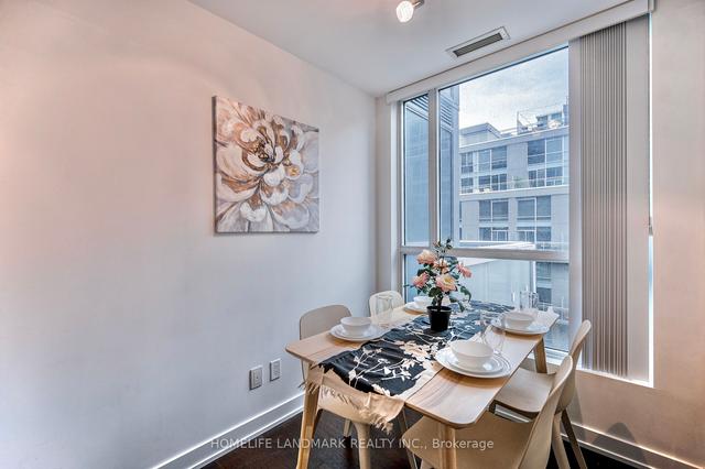 520 - 1030 King St W, Condo with 2 bedrooms, 2 bathrooms and 1 parking in Toronto ON | Image 2