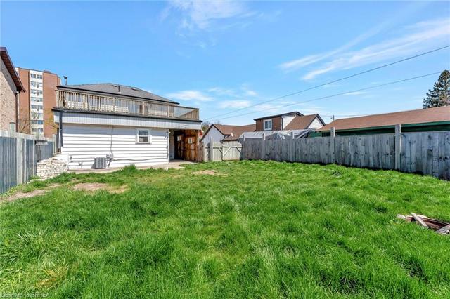 34 Lawrence Street, House detached with 3 bedrooms, 2 bathrooms and 2 parking in Brantford ON | Image 31