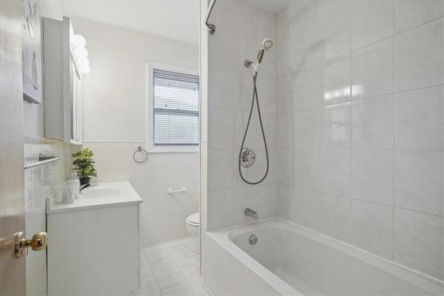 165 West 27th Street, House detached with 4 bedrooms, 1 bathrooms and 3 parking in Hamilton ON | Image 19