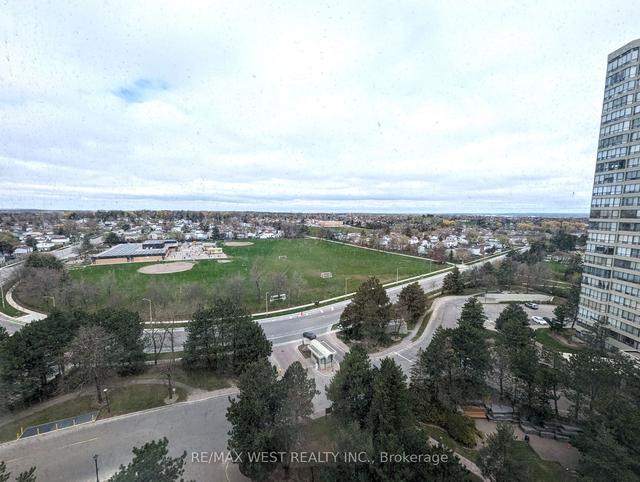 1205 - 24 Hanover Rd, Condo with 1 bedrooms, 1 bathrooms and 1 parking in Brampton ON | Image 11