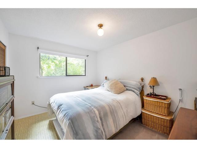 2546 200 Street, House detached with 3 bedrooms, 3 bathrooms and 9 parking in Langley BC | Image 19