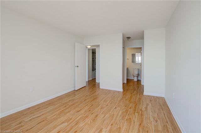 406 - 165 Ontario Street #406 Street, House attached with 2 bedrooms, 2 bathrooms and 1 parking in Kingston ON | Image 27
