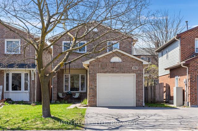 592 Roseheath Dr, House detached with 3 bedrooms, 2 bathrooms and 3 parking in Milton ON | Image 12