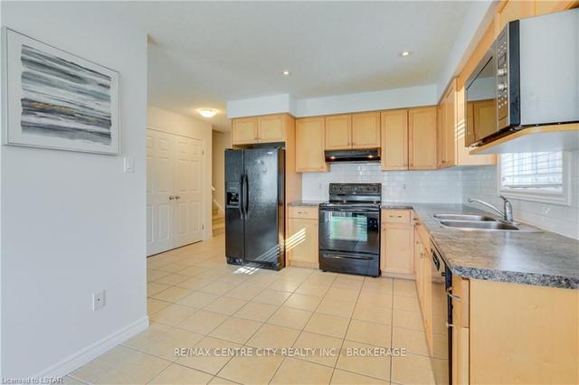 2630 Bateman Tr, House detached with 3 bedrooms, 4 bathrooms and 4 parking in London ON | Image 5