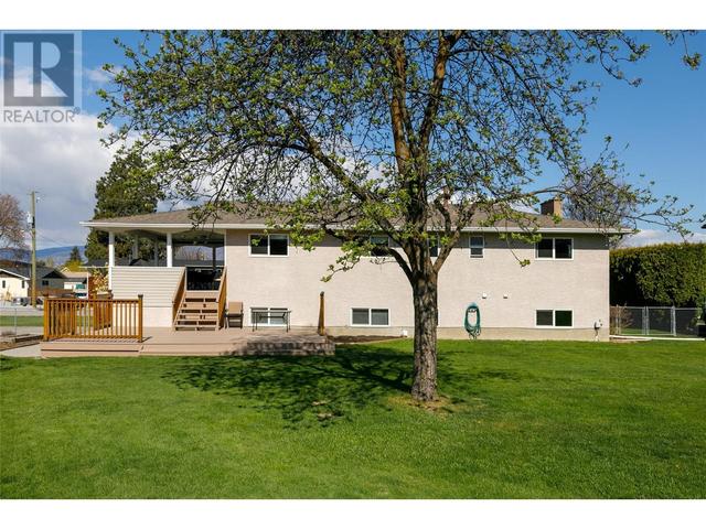 4447 Pinegrove Road, House detached with 5 bedrooms, 2 bathrooms and 4 parking in Kelowna BC | Image 15