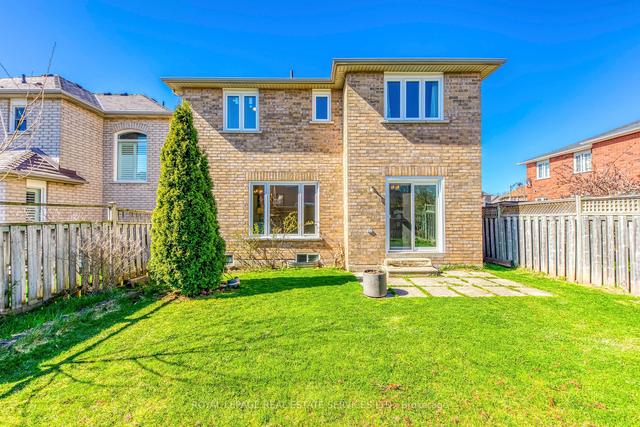 2193 Pell Cres, House detached with 3 bedrooms, 4 bathrooms and 3 parking in Oakville ON | Image 35