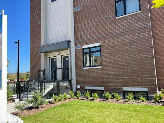 221 - 1070 Douglas Mccurdy Common, House attached with 3 bedrooms, 2 bathrooms and 2 parking in Mississauga ON | Image 20
