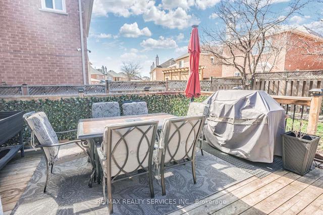 70 Drinkwater Rd, House detached with 3 bedrooms, 3 bathrooms and 6 parking in Brampton ON | Image 30