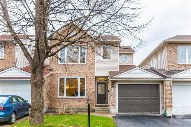 28 Covington Place, Townhouse with 3 bedrooms, 3 bathrooms and 3 parking in Ottawa ON | Image 1