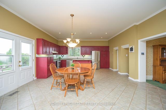 3142 Jerseyville Rd, House detached with 5 bedrooms, 3 bathrooms and 14 parking in Hamilton ON | Image 3