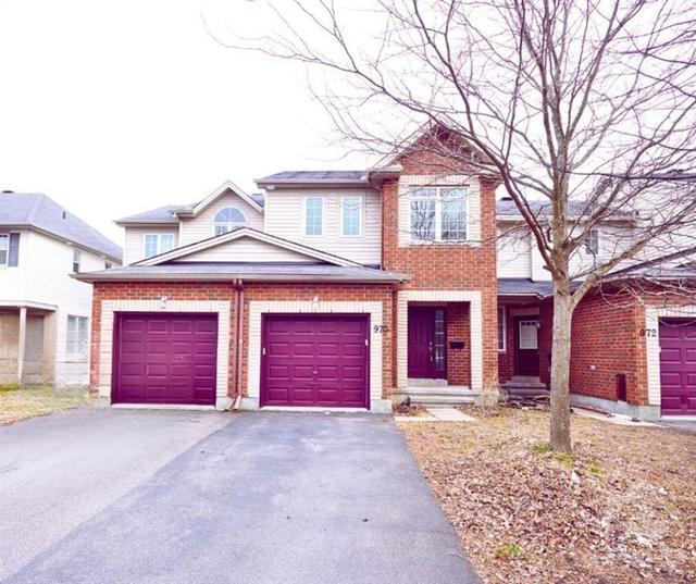 970 Klondike Road, Townhouse with 3 bedrooms, 3 bathrooms and 2 parking in Ottawa ON | Image 1