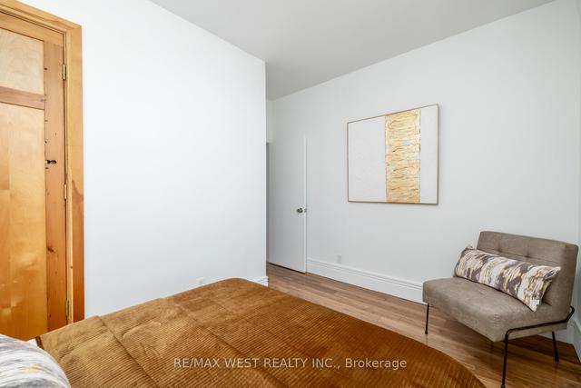 2185 Dundas St W, House attached with 3 bedrooms, 3 bathrooms and 0 parking in Toronto ON | Image 17