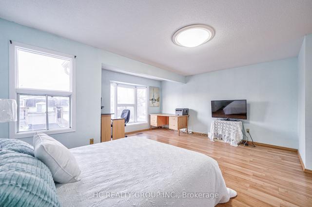 43 Sandyhook Sq, House detached with 3 bedrooms, 3 bathrooms and 2 parking in Toronto ON | Image 6