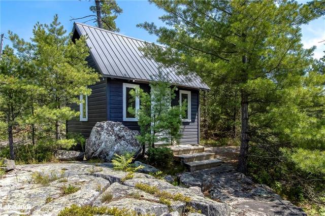 3584 Island 3420, House detached with 3 bedrooms, 1 bathrooms and null parking in Georgian Bay ON | Image 30