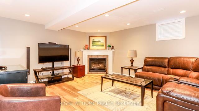 4 Brown Wood Dr, House detached with 3 bedrooms, 3 bathrooms and 6 parking in Barrie ON | Image 11