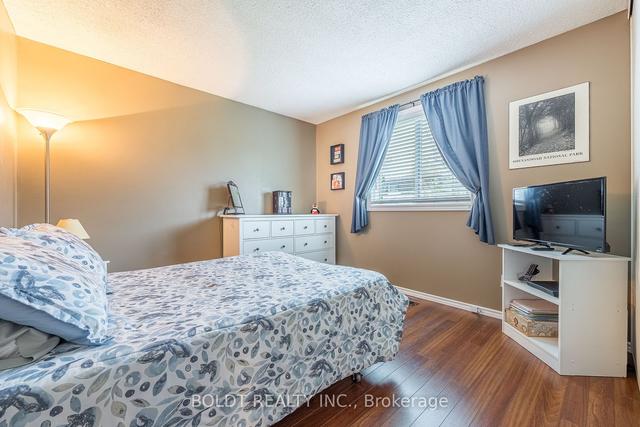48 Grove Ave, House detached with 3 bedrooms, 1 bathrooms and 5 parking in St. Catharines ON | Image 13