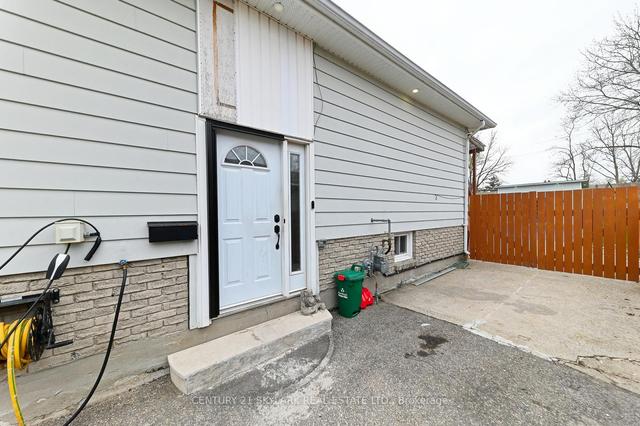 65 Roman Cres, House semidetached with 2 bedrooms, 3 bathrooms and 3 parking in Brantford ON | Image 12
