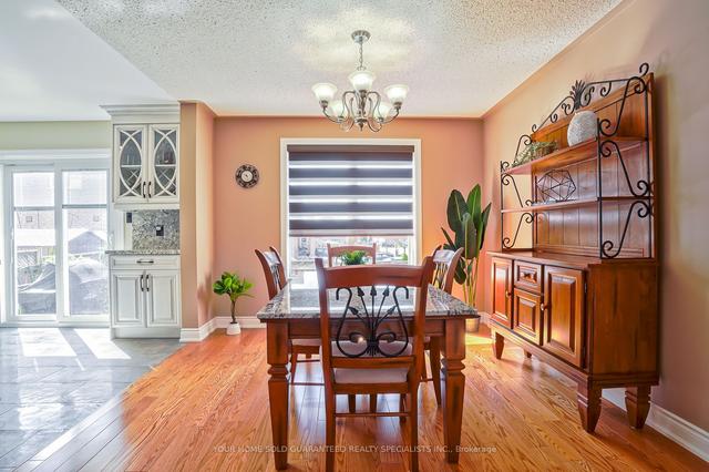41 D'amato Cres, House detached with 3 bedrooms, 3 bathrooms and 5 parking in Vaughan ON | Image 4