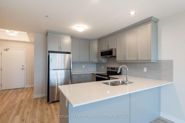 415 - 100 The Prom, Condo with 2 bedrooms, 2 bathrooms and 1 parking in Central Elgin ON | Image 2